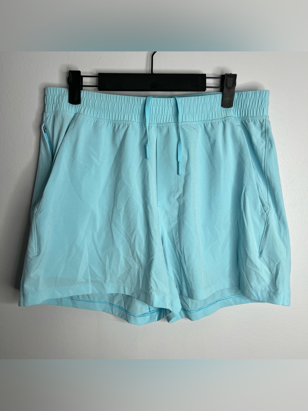 Lululemon Pace Breaker Shorts Linerless 5 Inch Mens Large Icing Blue LM7BC2S